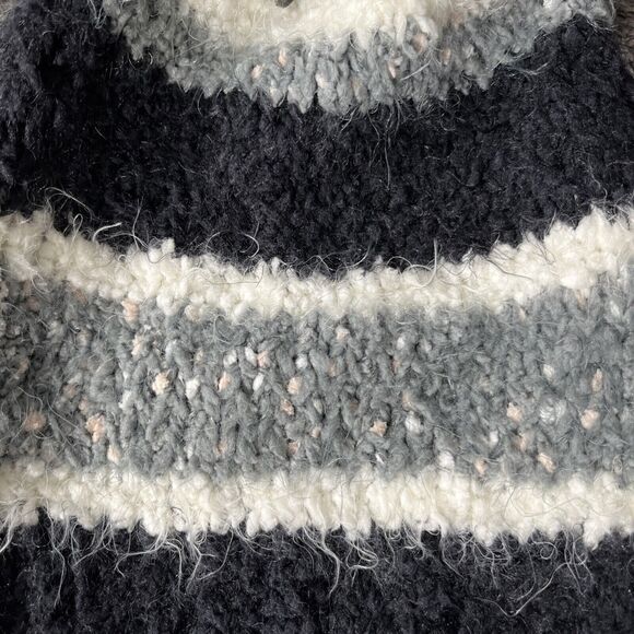CUDDL DUDS~OS~Women's Ivory/black/grey Stripe Chenille Beanie with‎ Pom - Picture 3 of 5